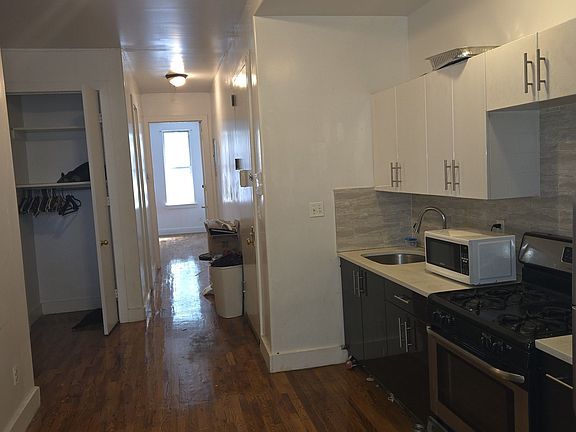 2nd image of 291 Jefferson Ave #3L