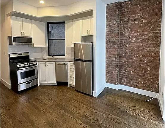 2nd image of 59 E 7th St #30