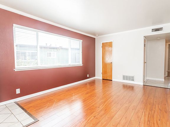 3rd image of 14747 Martell Ave APT C