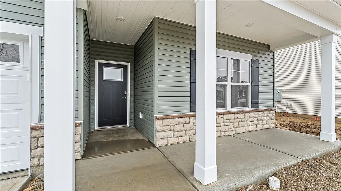 3 bed, 1635 sqft, $2,200 — Photo 2