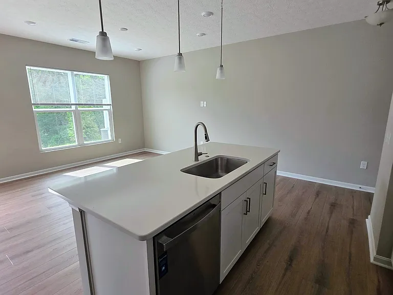 7235 Grandway Dr — Photo 7