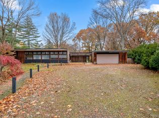 4721 Heather Ln, Bloomfield Hills, MI 48301