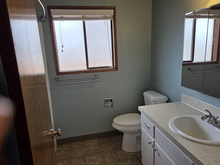 2192 Moraga Ave SE — Photo 6