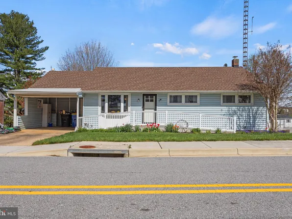 310 College Ave, New Windsor, MD 21776