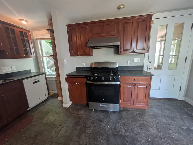 103 S Water St #1H — Photo 11