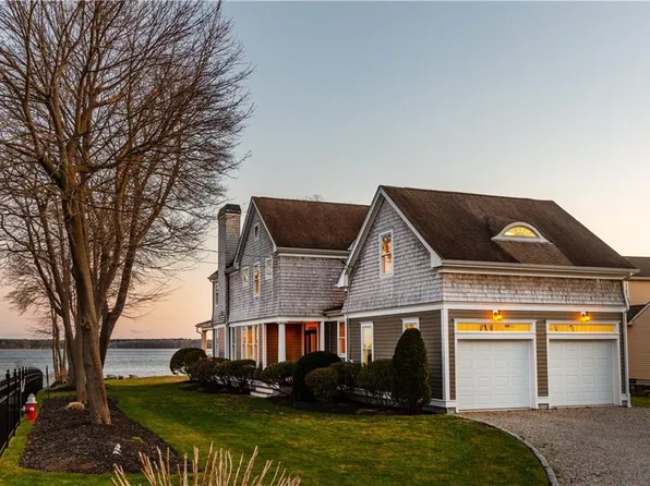 495 Nausauket Rd, Warwick, RI 02886