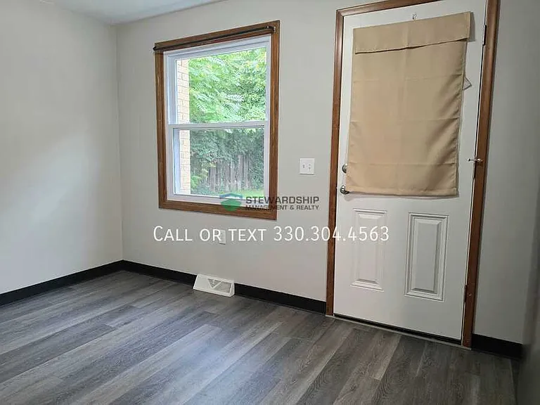 1738 Harvard Ave NW — Photo 4