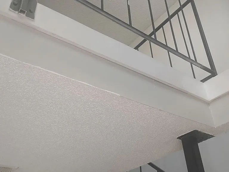 Windsor Gardens Apartments — Photo 10