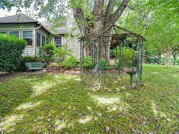 5th image of 794 Thornton Pl