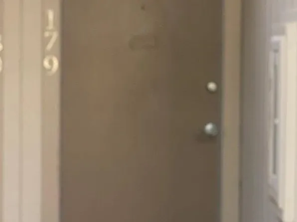 300 Glenwood Cir APT 179, Monterey, CA 93940