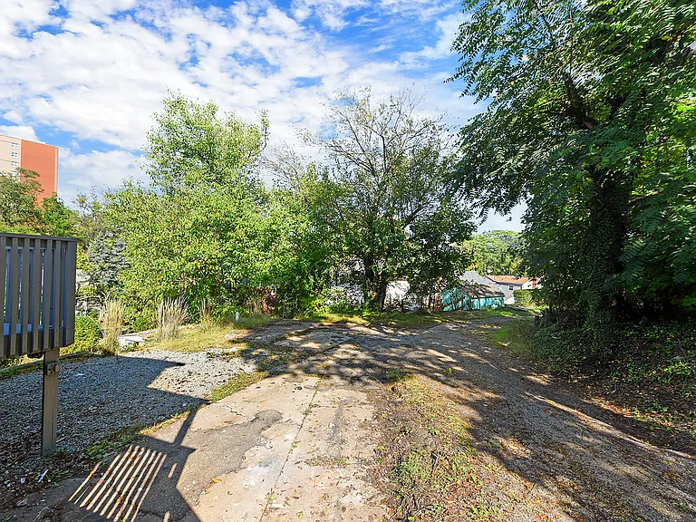 3317 Hill St — Photo 31