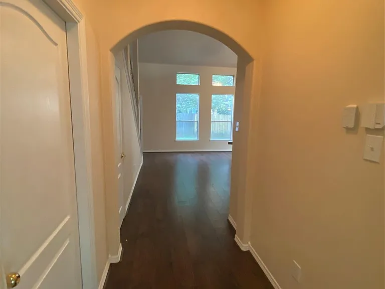 9210 Hidden Lake Cir E — Photo 13