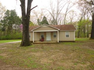 208 Porter St, Bolivar, TN 38008