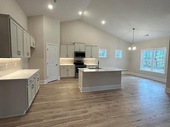 3rd image of 2410 Starling Lane