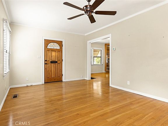 5th image of 782 E 8th St