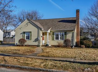 37 Gillette Cir, Springfield, MA 01118