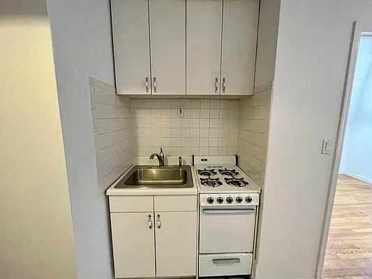 Rented by Compass | media 11