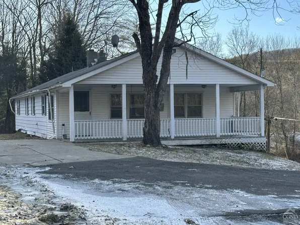 1048 garfield rd, Stephentown, NY 12168
