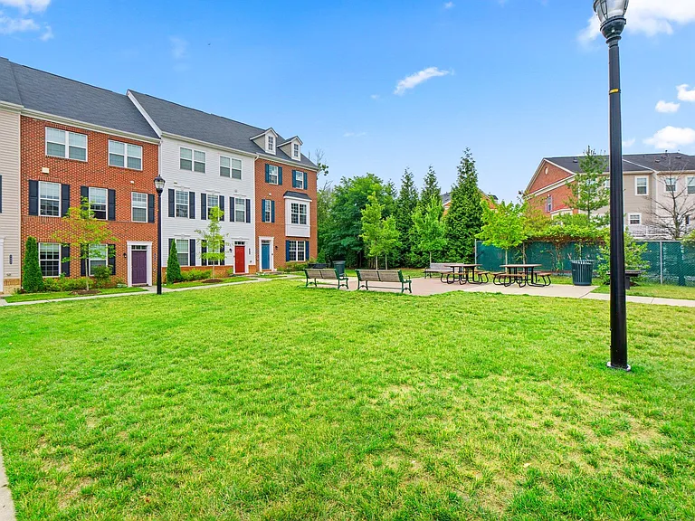 7720 Rearden Ct — Photo 40