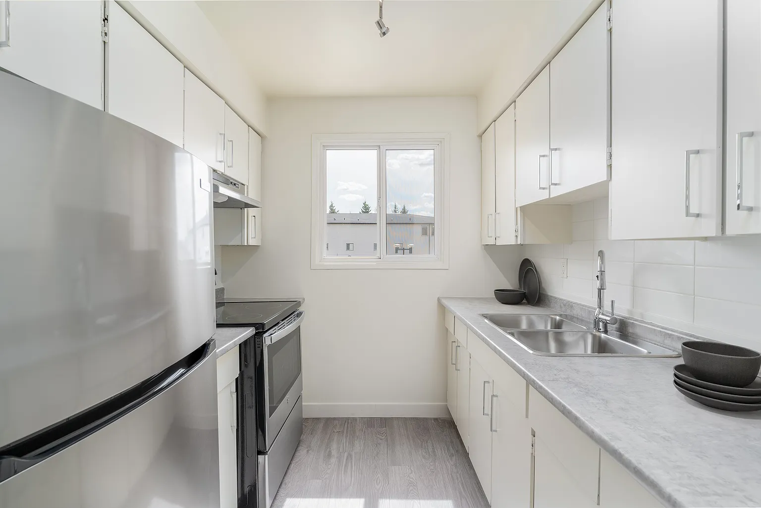 500 Rivercrest Cres #773198 photo 1