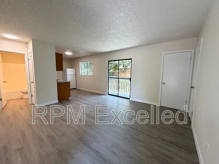 16006 34th Ave S #1 — Photo 4