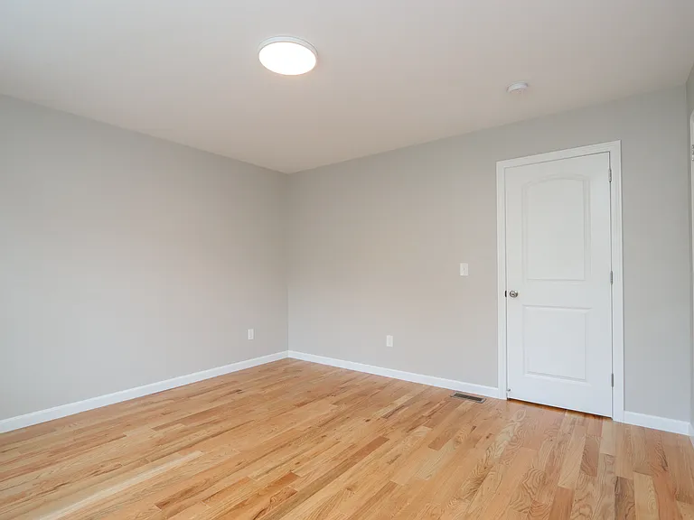 859 Carew St #857 — Photo 20