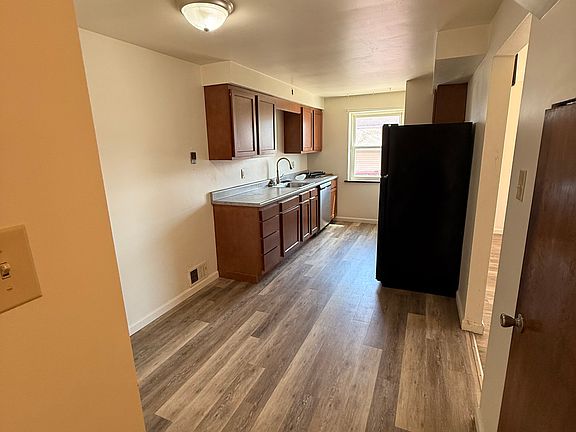 2nd image of 802 Horner St #4