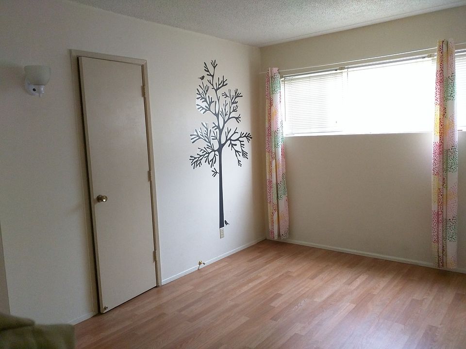 1st image of 9018 Broadway APT B