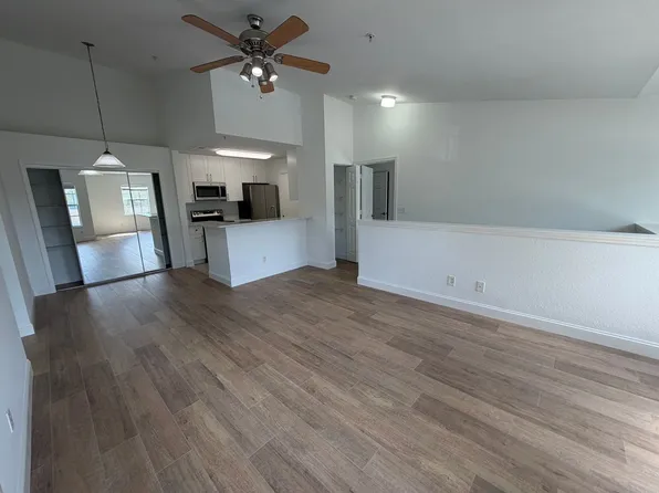 14880 Pleasant Bay Ln APT 2205, Naples, FL 34119