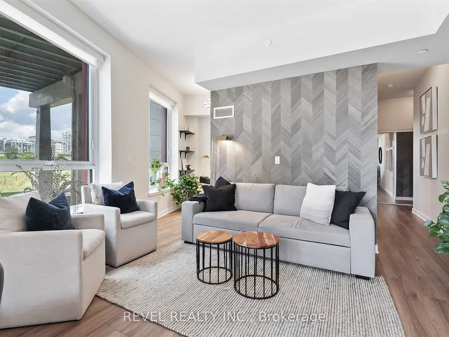 2 bed, $2,700 — Photo 1