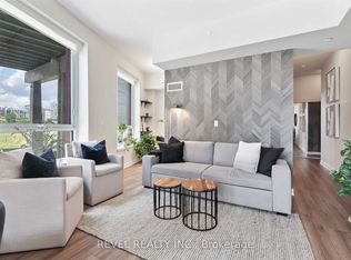 50 Bruyeres Mews #215, Toronto, ON M5V 0H8