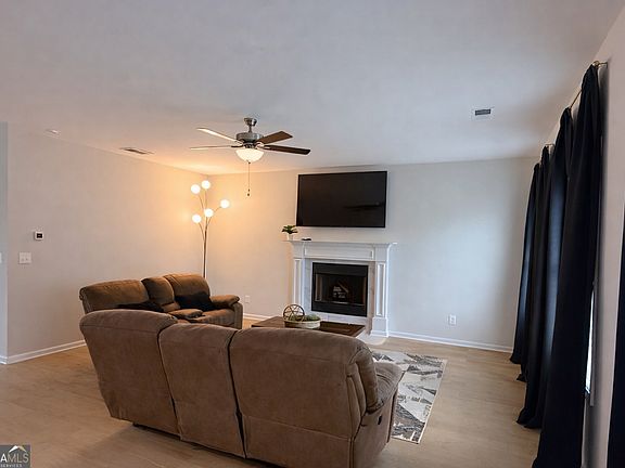 5th image of 4355 Cornwall Dr
