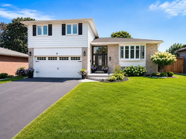 13 Clover Ave, Barrie, ON L4N 3M7
