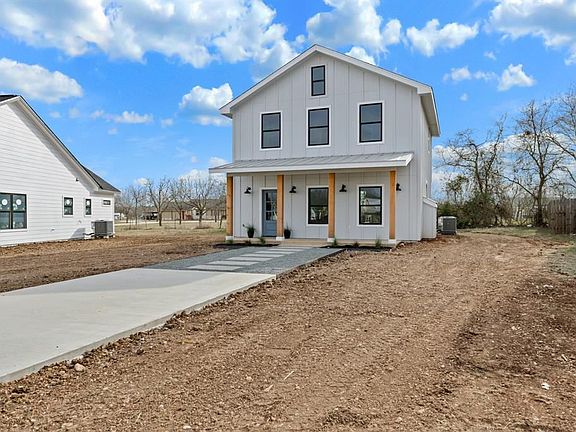 5th image of 303 Sage Cir