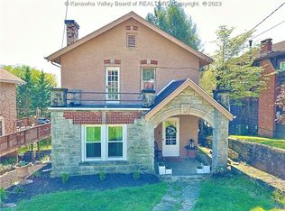 1114 Oakmont Rd, Charleston, WV 25314