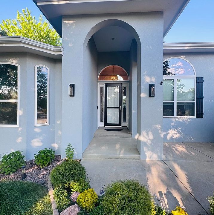 1st image of 8008 Sunrise Cir