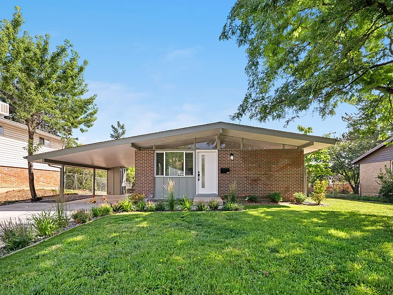 3355 Moorhead Ave — Photo 1