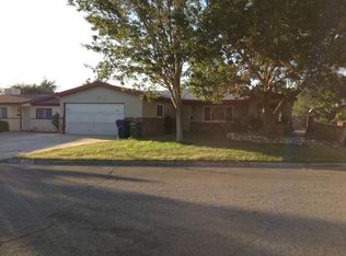 521 E Norberry St, Lancaster, CA 93535