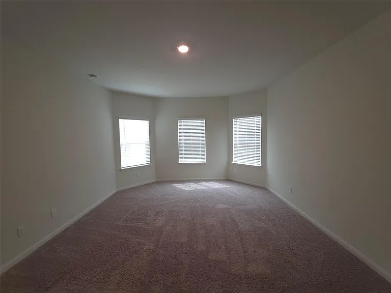 305 Lone Mountain Dr — Photo 14