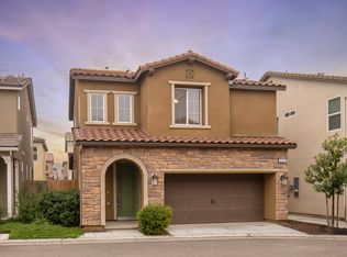 858 Wishon Ave W, Madera, CA 93636