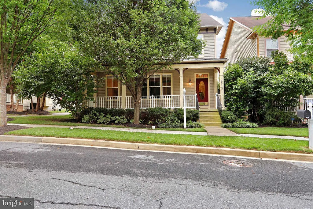 3915 Braveheart Cir photo 1