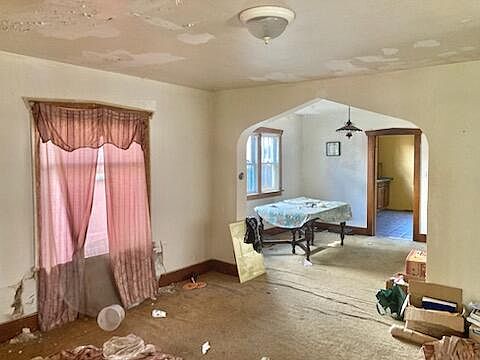 3rd image of 21 Richards Pl