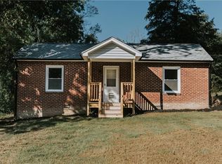 710 Salem St, Thomasville, NC 27360