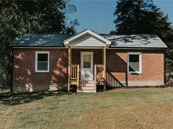 710 Salem St, Thomasville, NC 27360