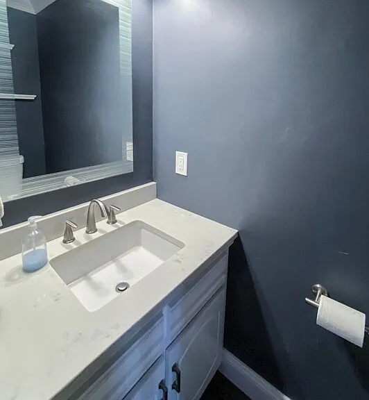 1st floor half bathroom