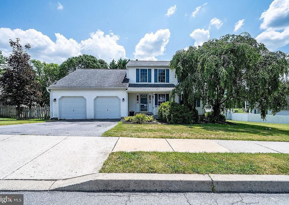 1st image of 114 Eagles Ln