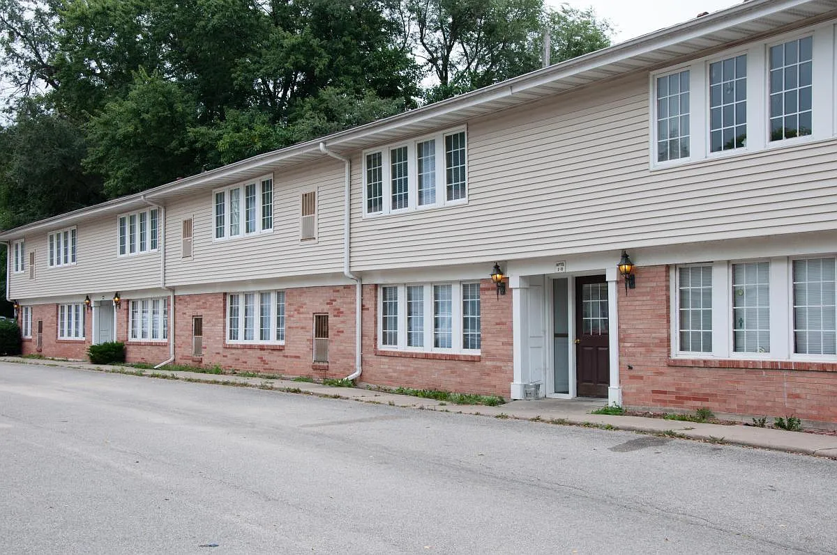 1 bed, $735 — Photo 1