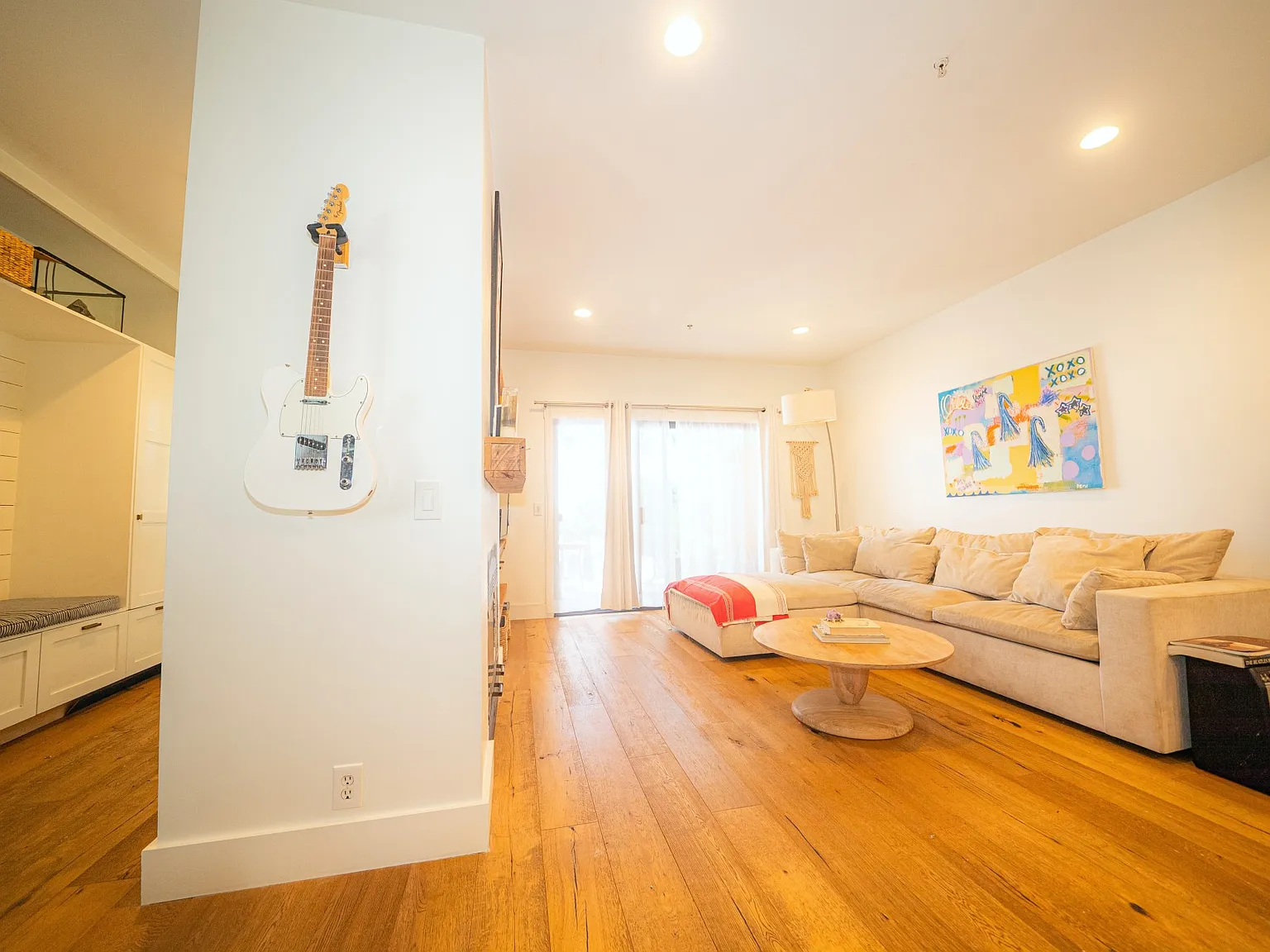 2 bed, 2.5 bath, 1428 sqft, $5,300 — Photo 3