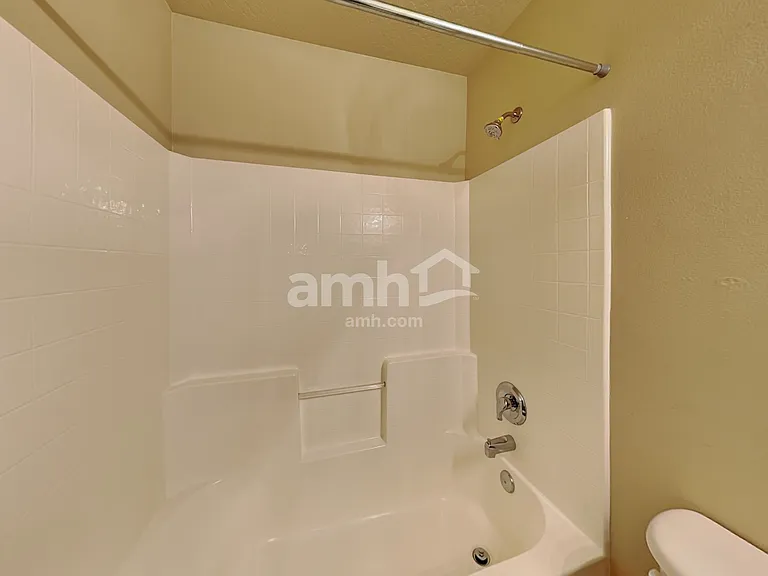 724 Coopers Ct — Photo 14