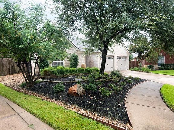 3rd image of 15931 Hurstfield Pointe Dr